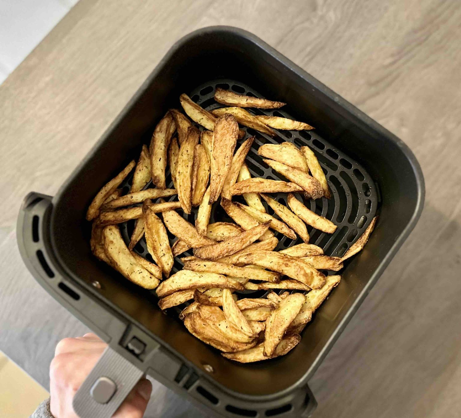 Accessoires pour Friteuse à Air Chaud 5,5L-6,4L, Compatible avec COSORI Turboblaze 6L, Ninja AF180EU (6,2L), Philips NA230 (6,2L), Kit Complet Air Fryer avec Moule Silicone, Grille et Brochettes