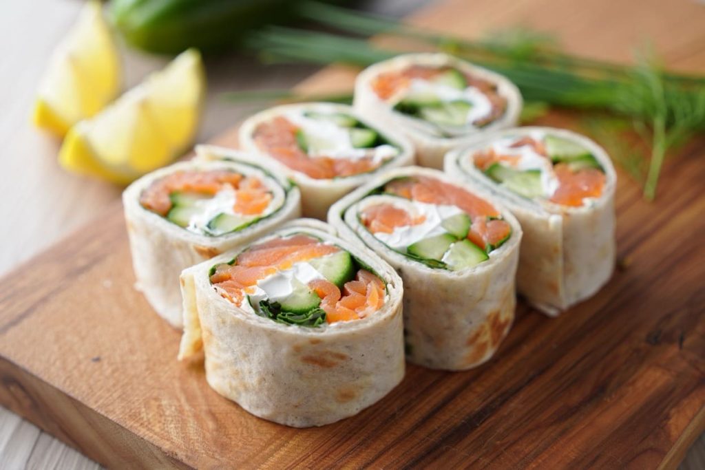 wraps saumon et crudit&eacute;s