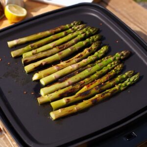 asperges légèrement caramélisées à la plancha