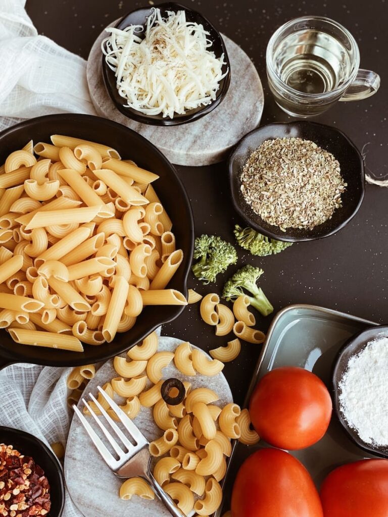 ingrédients pour accompagner des pâtes